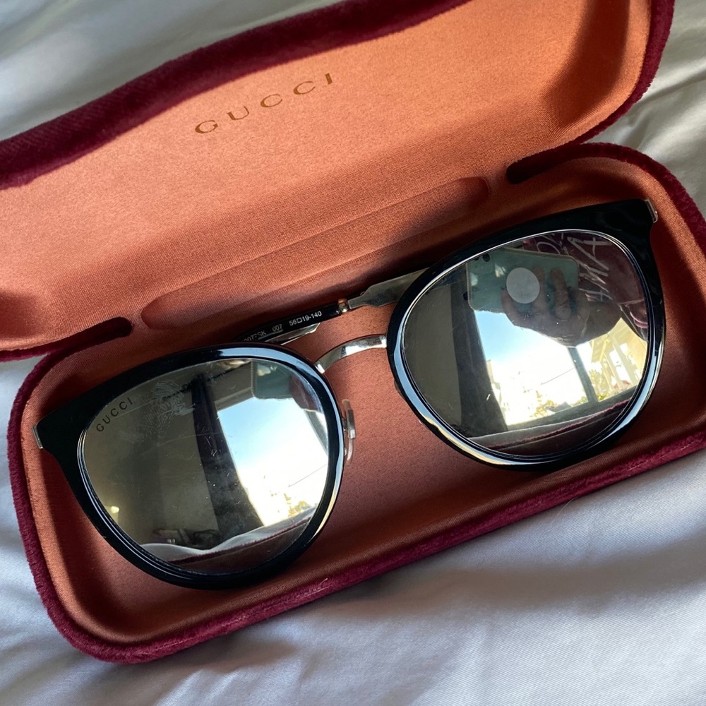 Gucci Mirrored Sunglasses Silver + Case GG0077SK